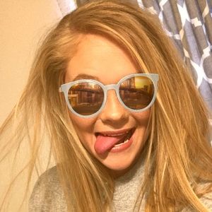 Meet your Posher, Trinity